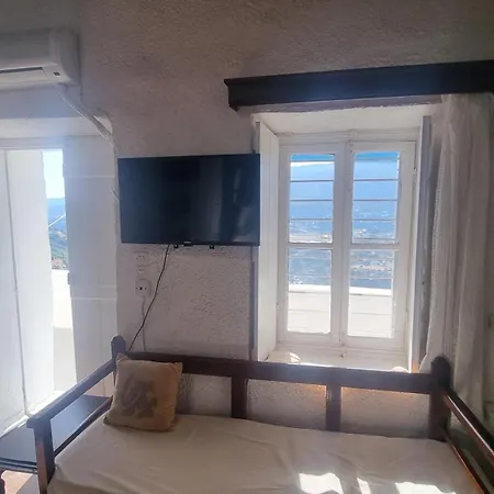 Eagles Nest House *